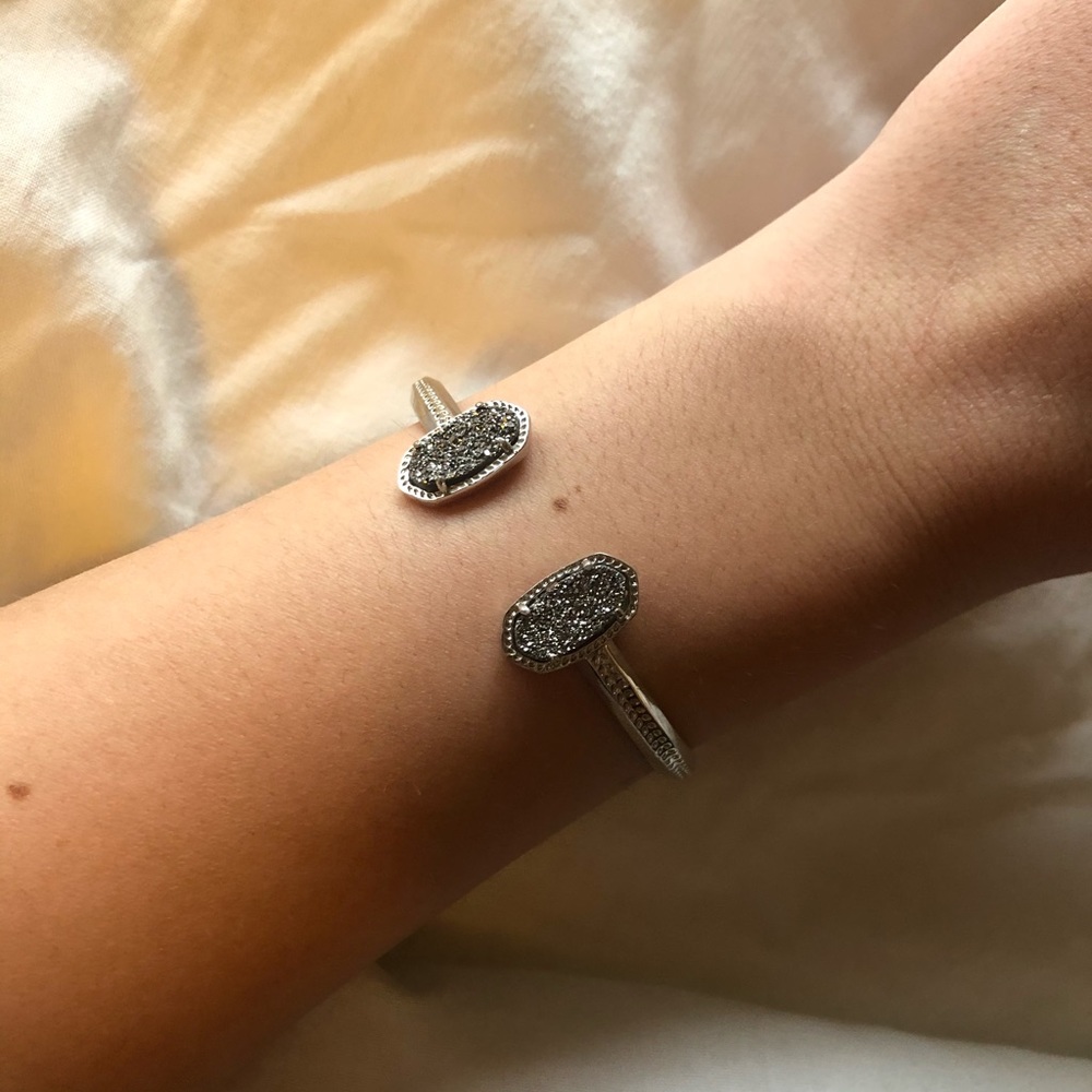 Kendra Scott bracelet